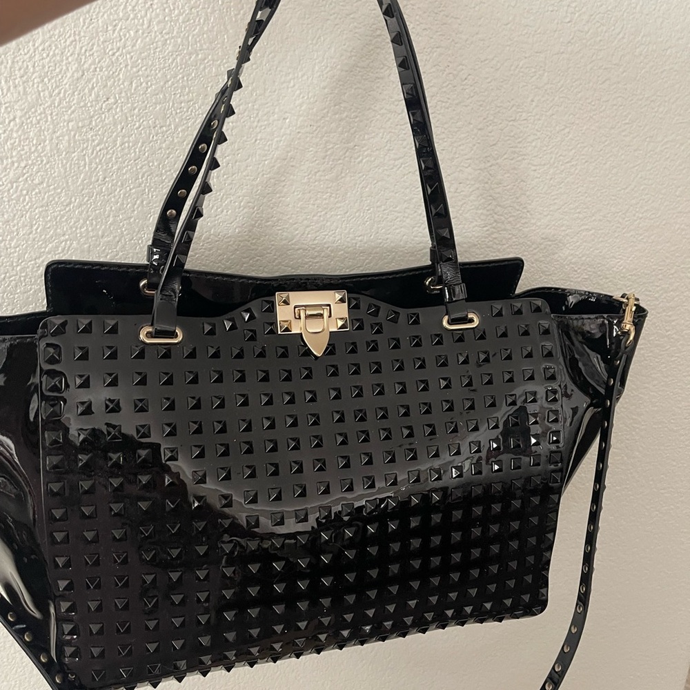 Valentino Garavani Black Studded Patent Tote - Picture 10 of 16